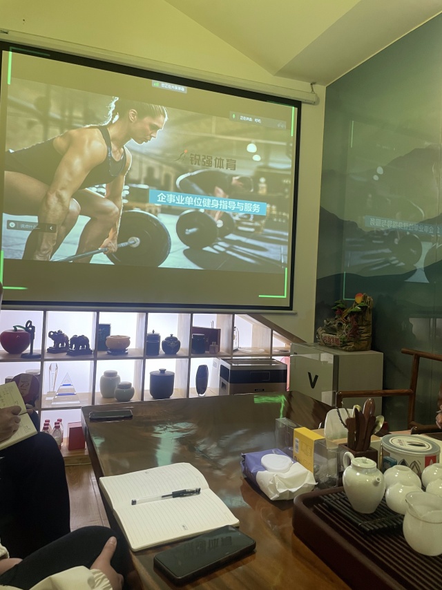 多多28针对“企事业单位健身”的痛点进行专业性培训